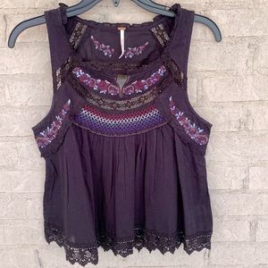 Free People Embroidered Y2K cut out crop swing top. Small
